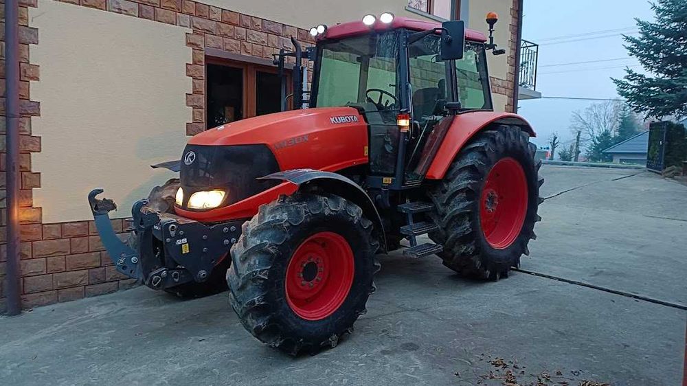 Kubota M130X ciągnik