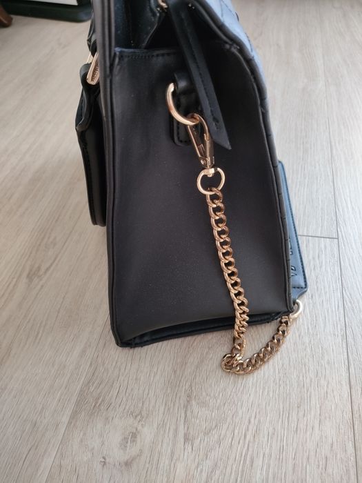 Zgrabna torebka Valentino