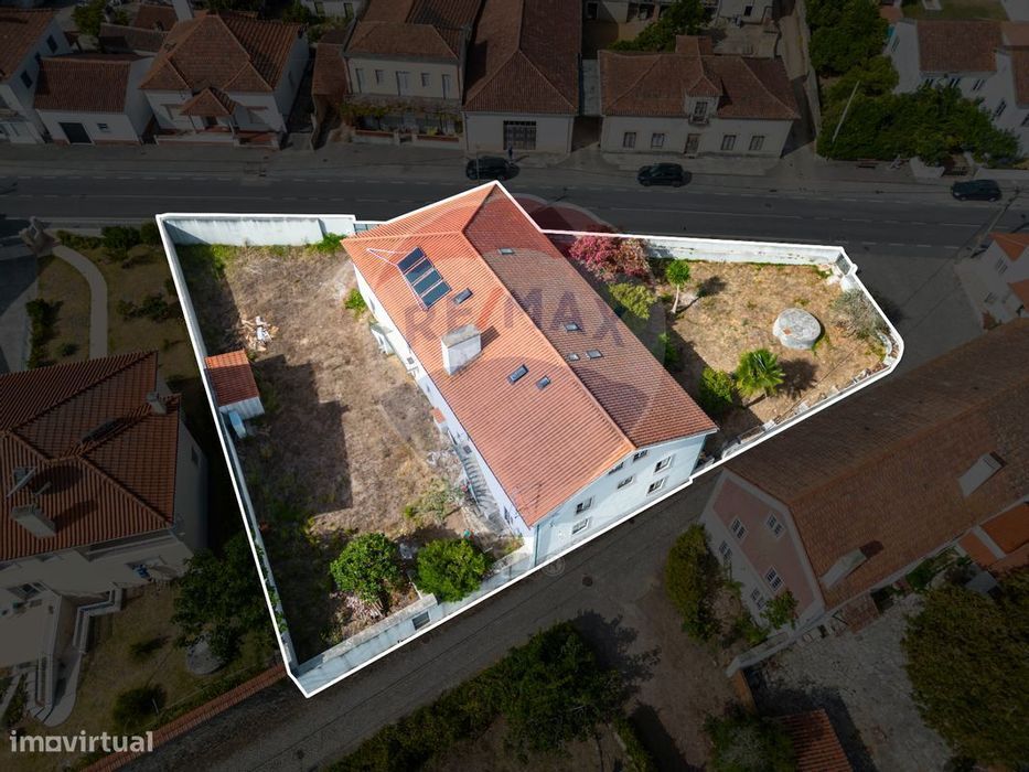 Moradia T18 para venda