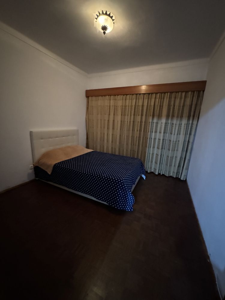 Quarto para arrendamento