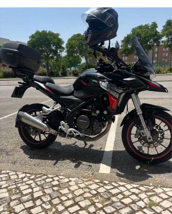 Benelli TRK 251cc top apenas 17600 km ano 2023