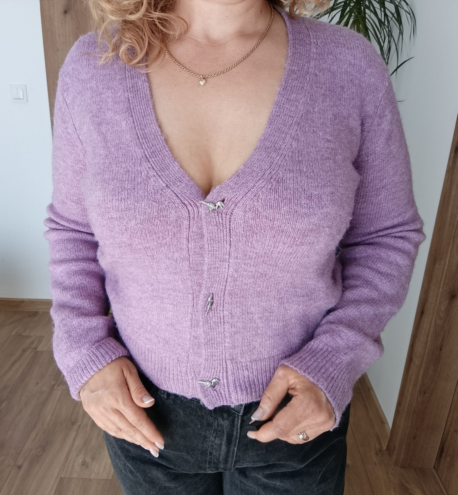 Rozpinany krótki sweter
