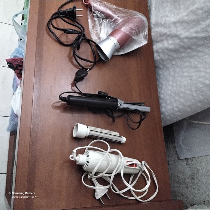 Продаются фены и плойка