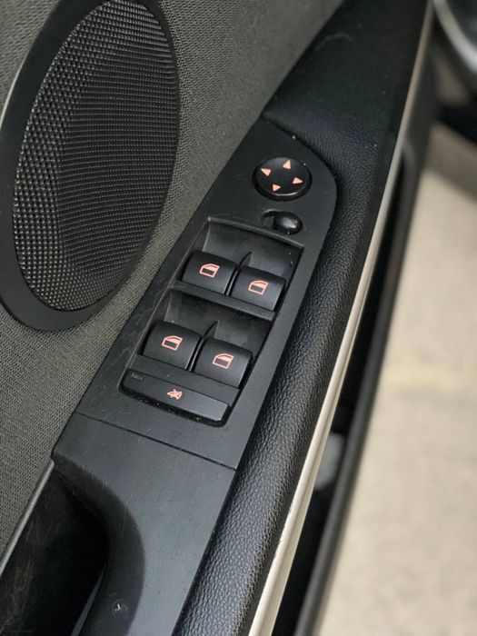 BMW 3 Series Sedan (E90)