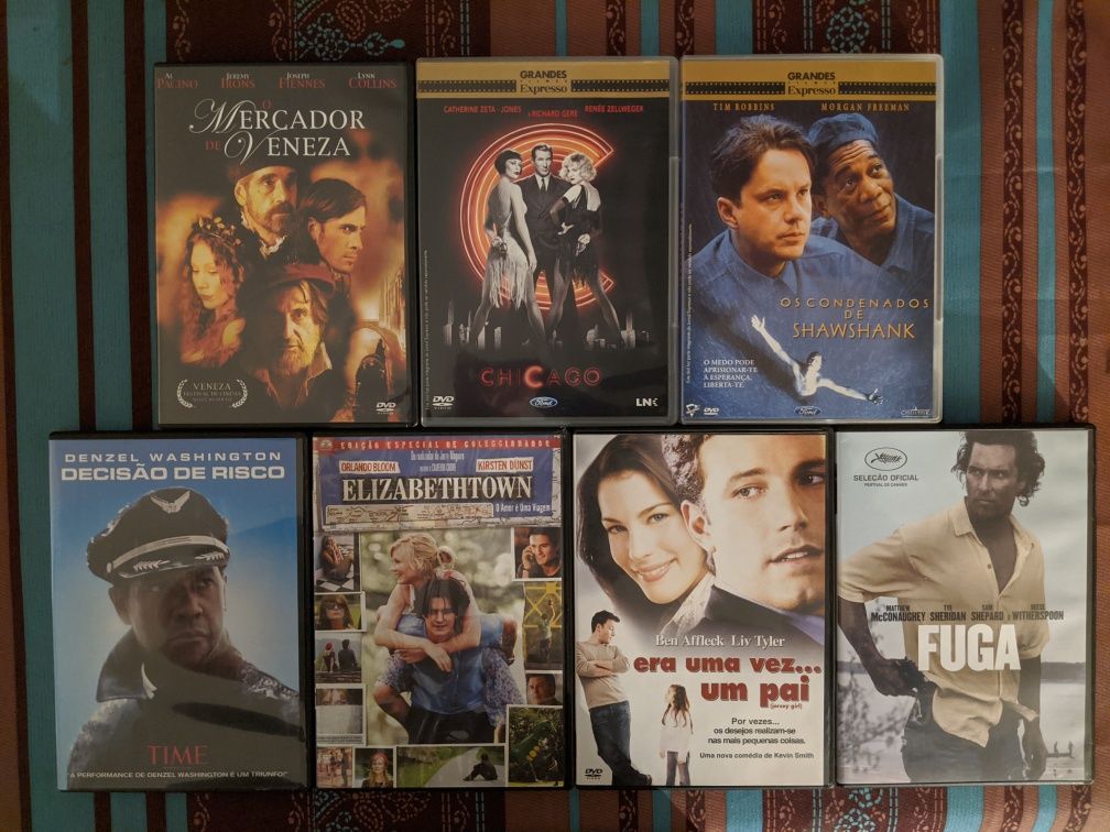 Vários DVDs à escolha (filmes e documentários)