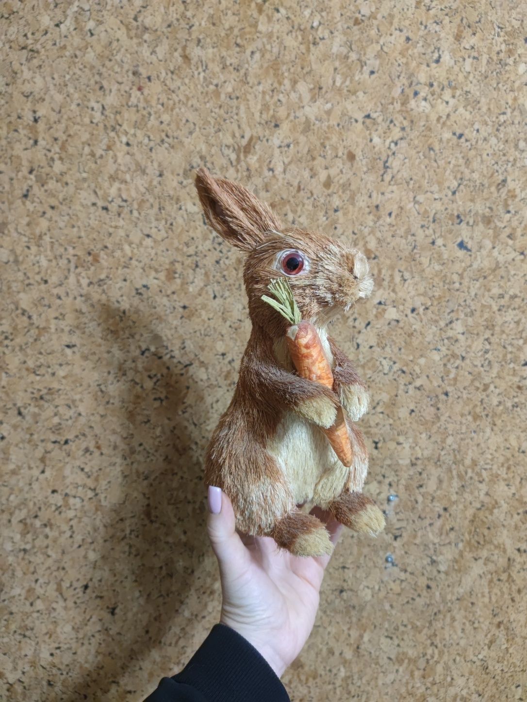 Пасхальний заєць, кролик із соломи