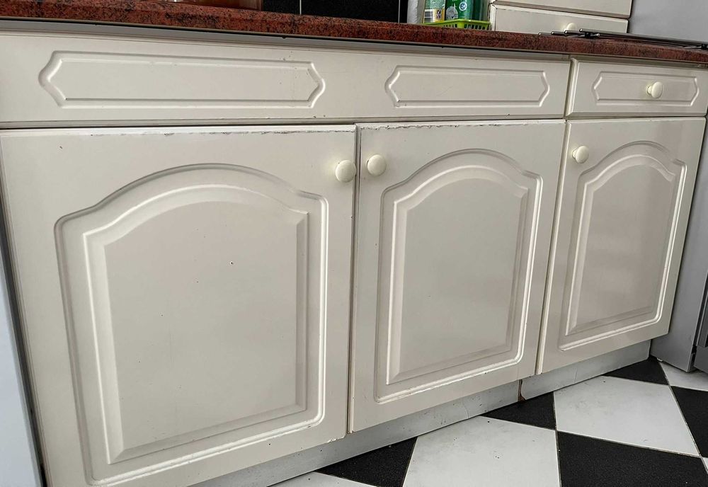 Meble kuchenne używane, białe, blaty, szafki wiszące