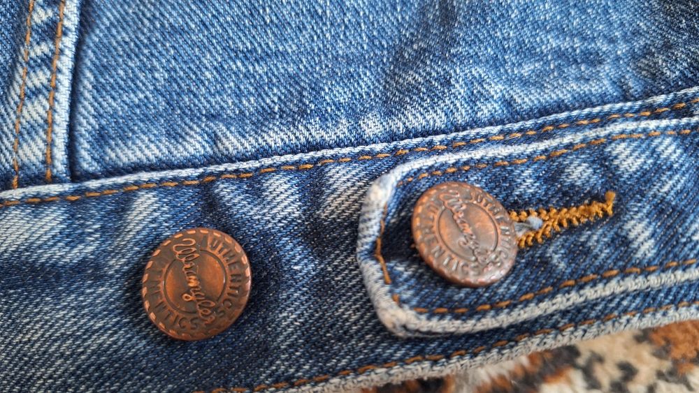 Wrangler джинсовая куртка.