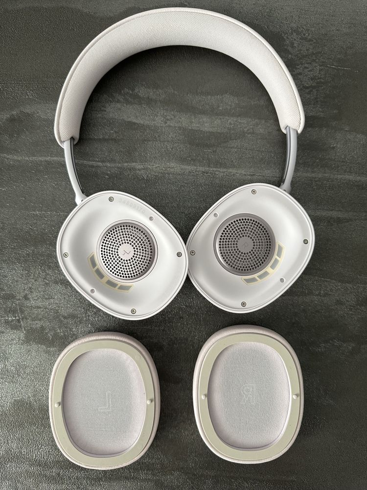 Bang & Olufsen Beoplay H95 Nordic Ice