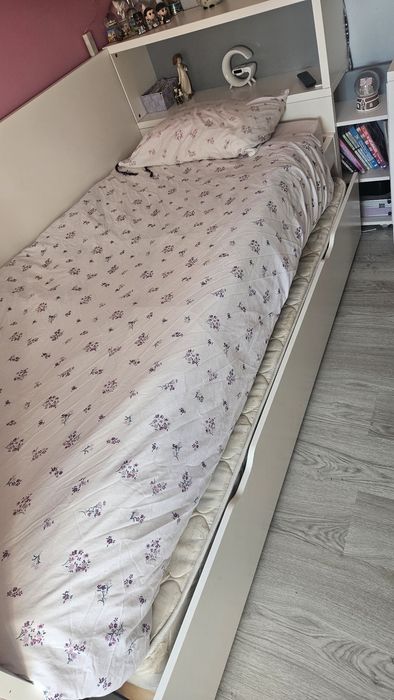 Cama dupla com cabeceira Ikea Flaxa
