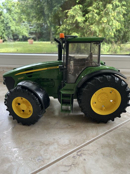 Traktor Bruder John Deere