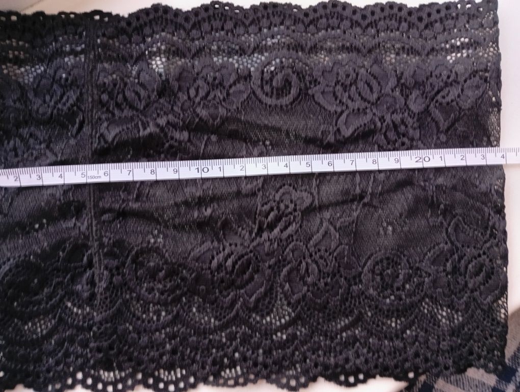 Koronkowe paski XL