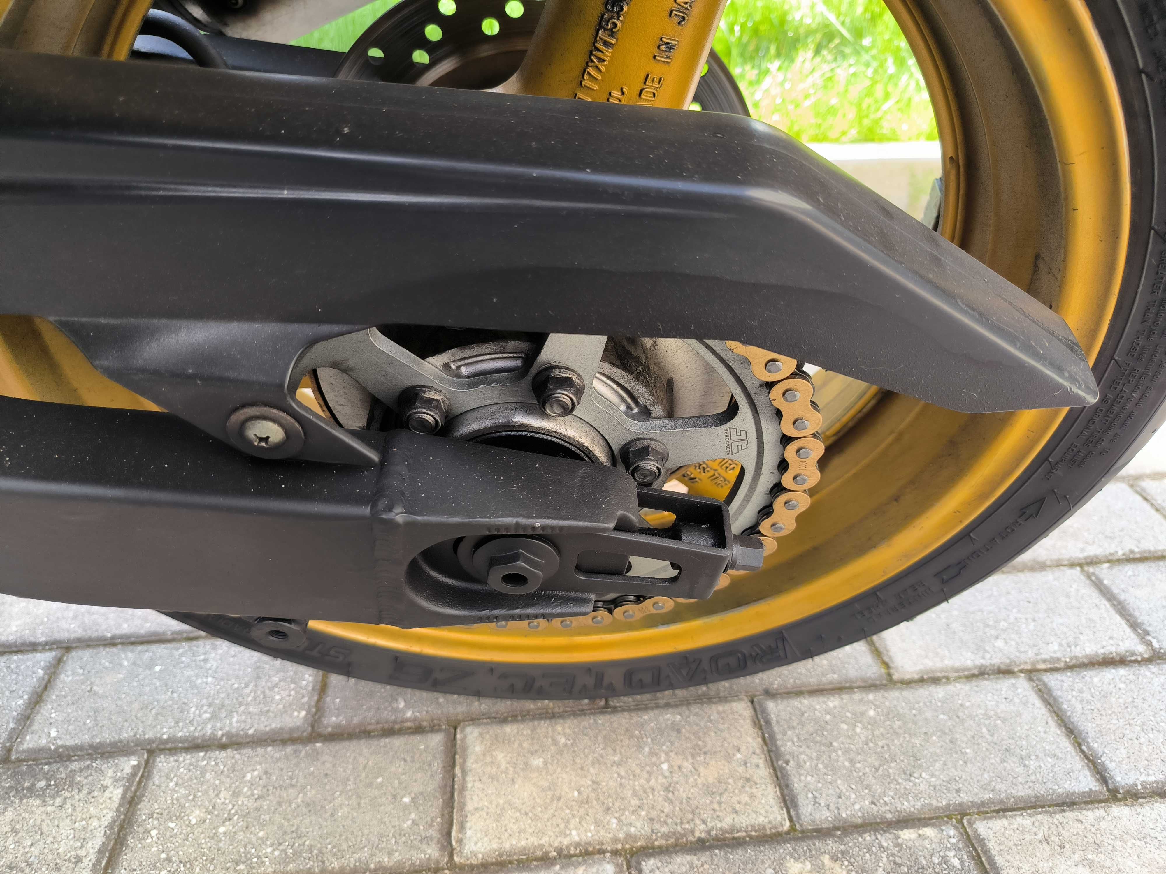 Suzuki RF 900 R - 1994