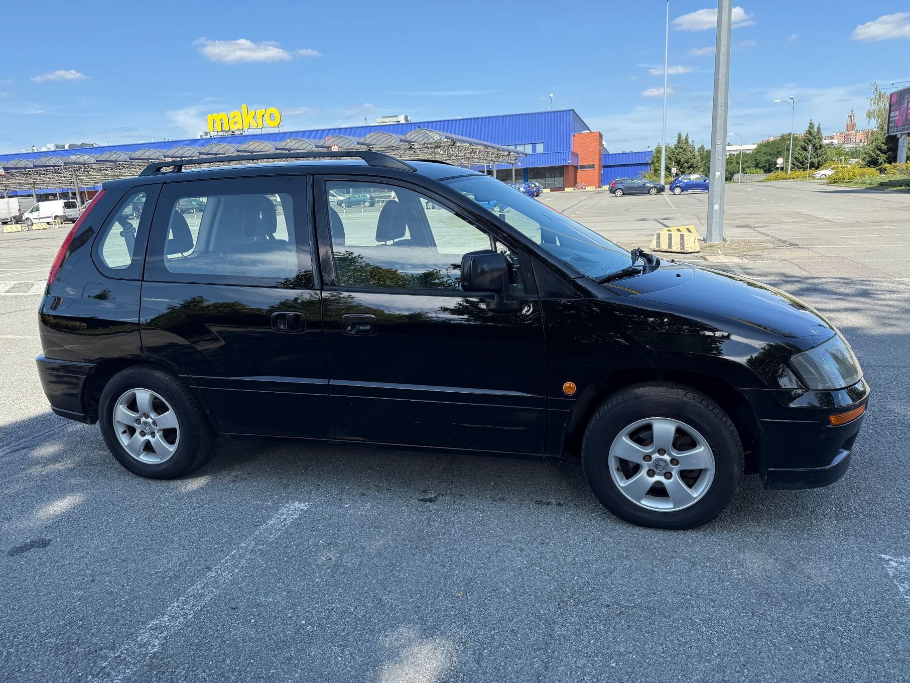 Mitsubishi Space Runner LPG 2.0-16v tania jazda , ALU Felgi , Opłaty REJ w PL , nowy przegląd
