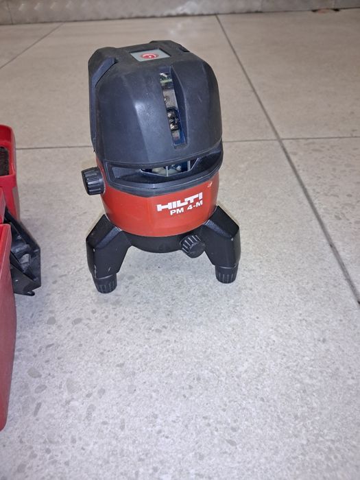 Лазерний рівень Hilti