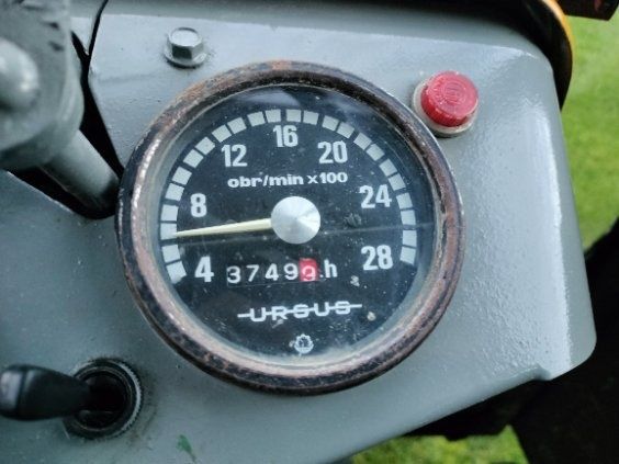 Ursus C-330 Ciągnik rolniczy