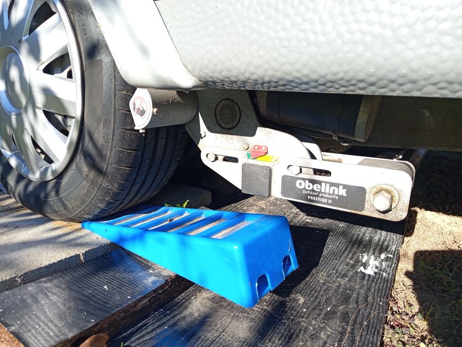 Przyczepa kempingowa Knaus Azur 430