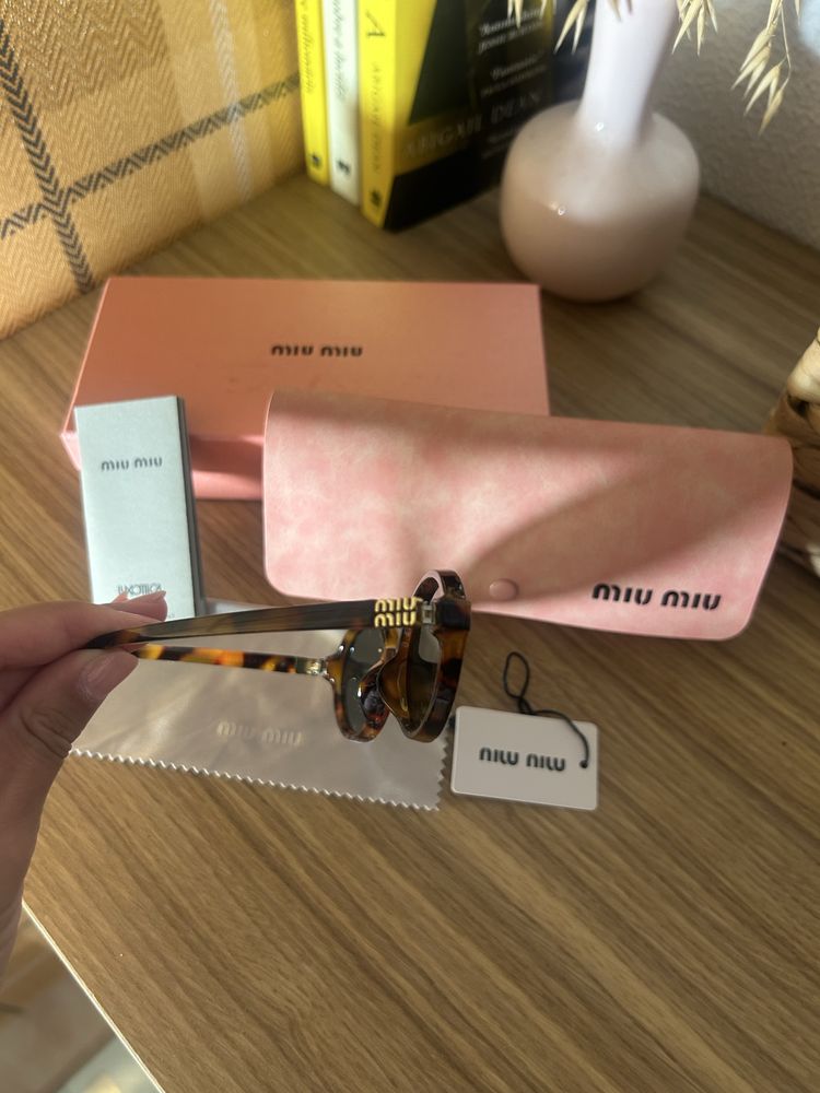 Oculos de Sol Miu Miu