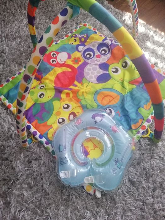 Розвиваючий килимок та камера для купання малюка