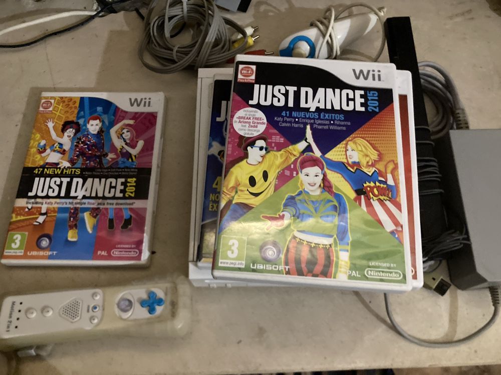 Wii em bom estado com 5 jogos