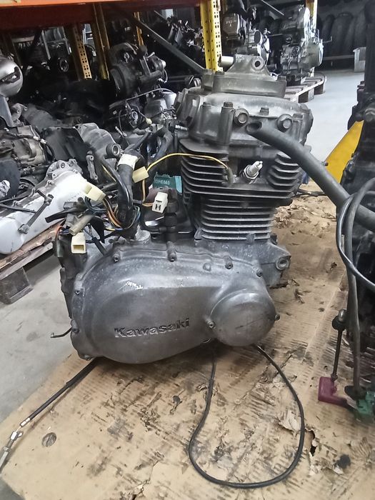 Motor Kawasaki KZ440