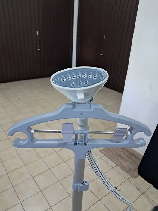 HOMCOM Ferro de Engomar a Vapor para Roupa / Vestidos