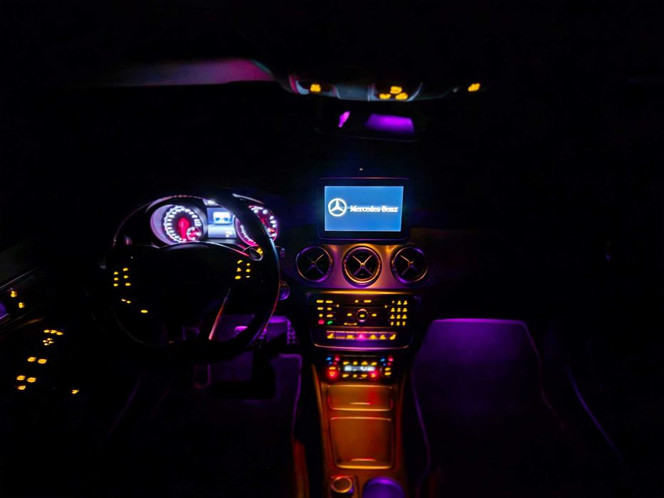 Mercedes CLA Coupé - niski przebieg Elegancja + Sport w jednym