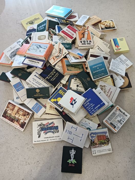 Coleção de carteiras  de caixas de fósforos com 100 undades