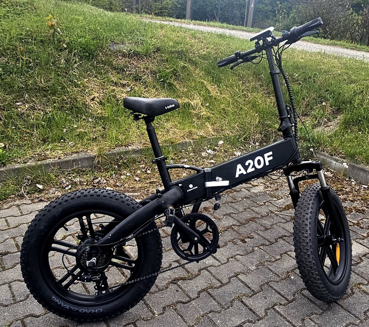 Rower elektryczny składak Fatbike Ado A20F manetka