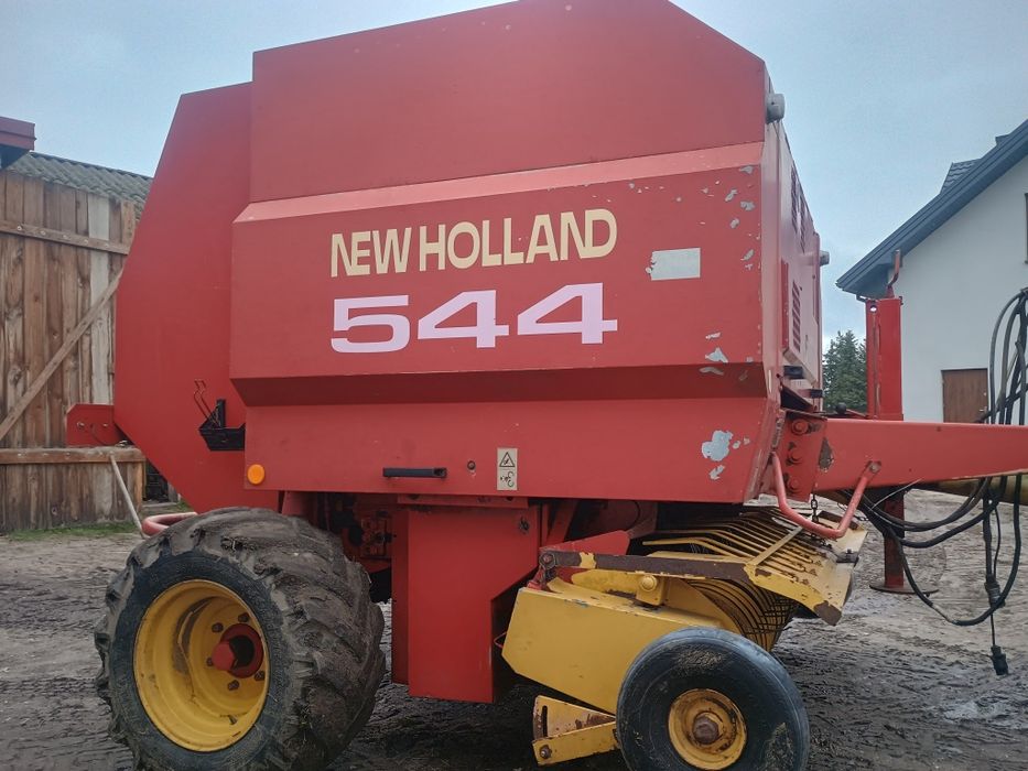 Sprzedam prasę rolującą stało komorowa New Holland 544(BR 6090 RB344)