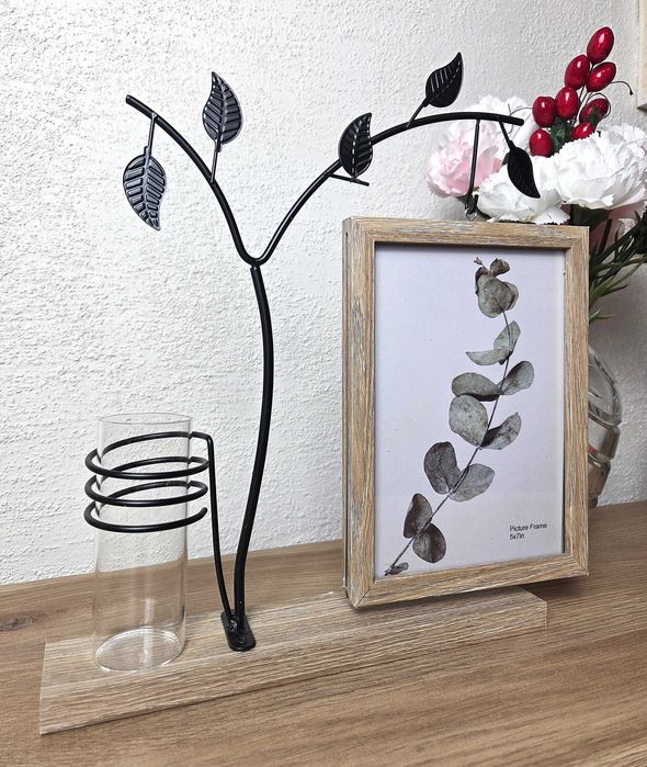 Ramka na zdjęcia z malutkim wazonem