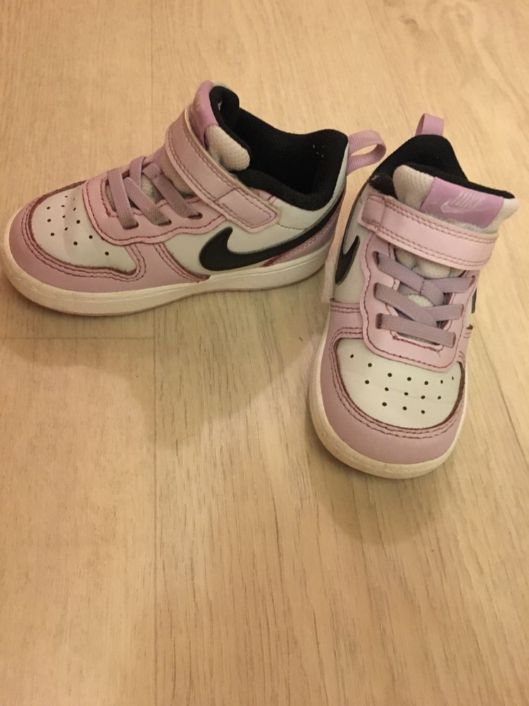 Buty Nike dla dziewczynki