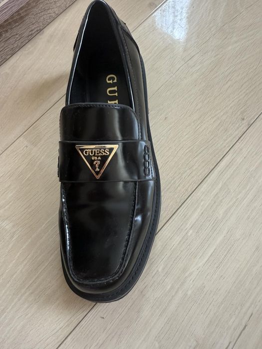 Лофери Guess 38 розмір