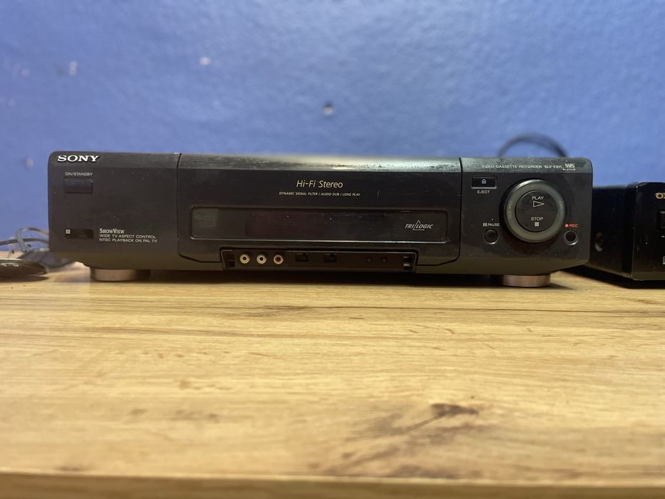 Magnetowid Sony SLV-E811