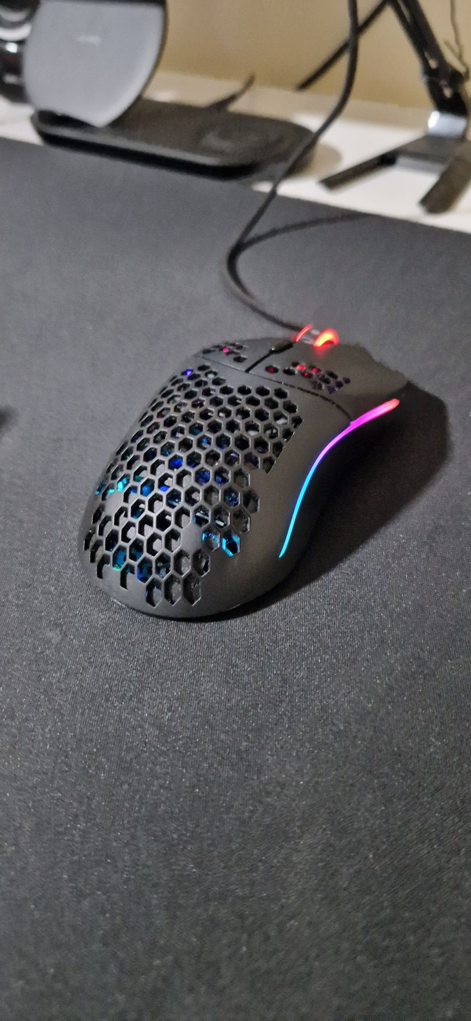 Rato Gaming Glorious Model O em muito bom estado