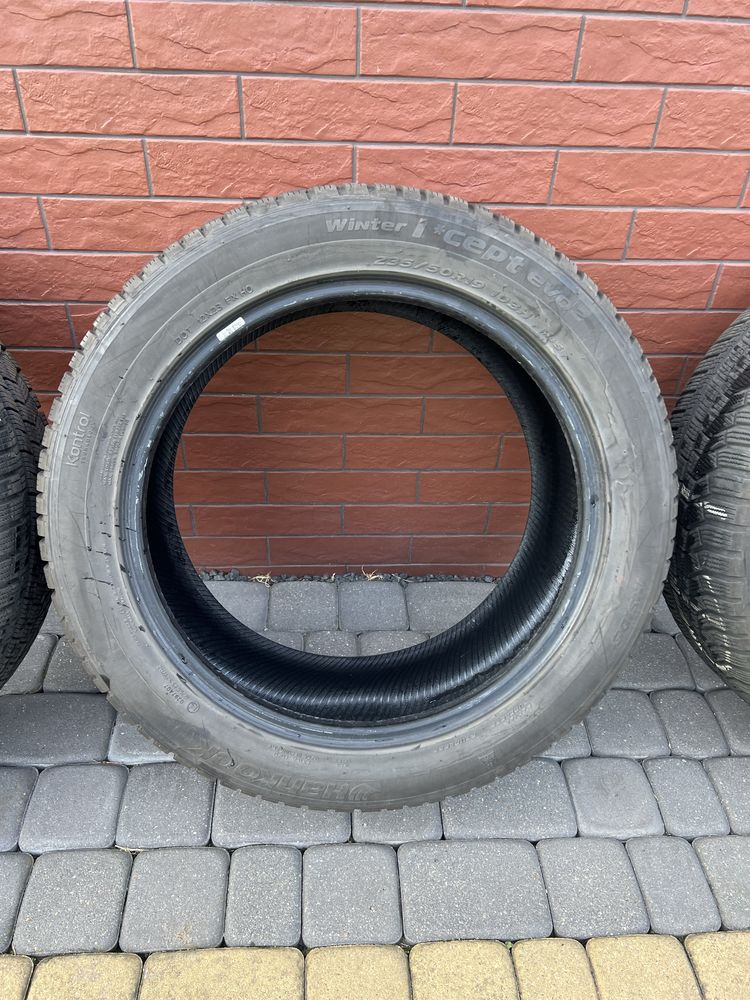 Opony zimowe hankook winter i*cept evo2 235/50r19