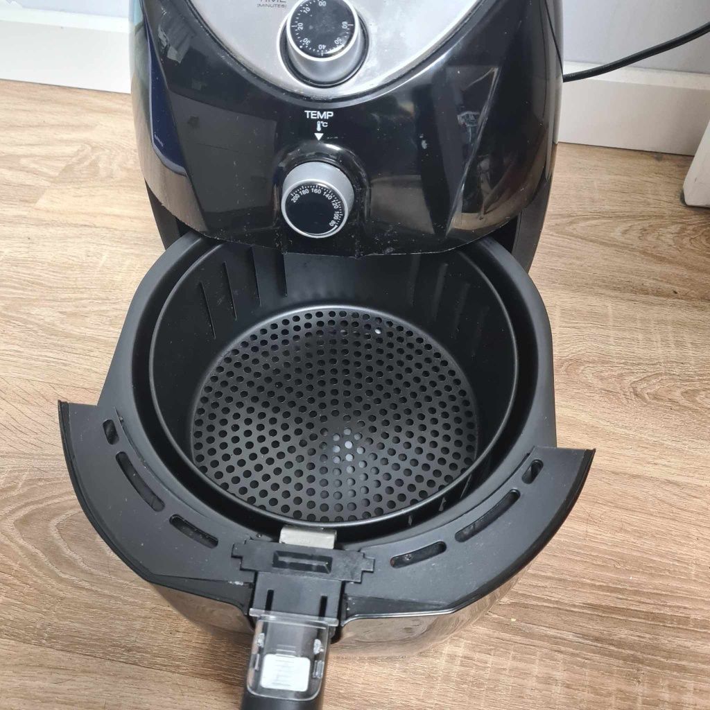 Sprzedam frytkownica Tower air fryer 876