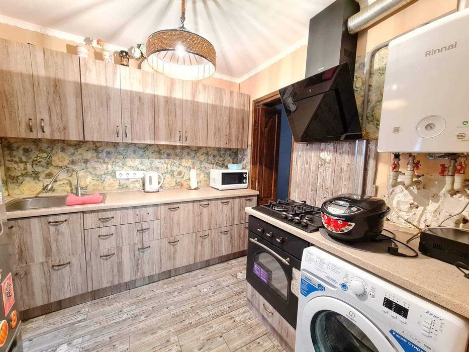 4- комнатный дом 6 станция Люстдорфской дороги/ 1 линия