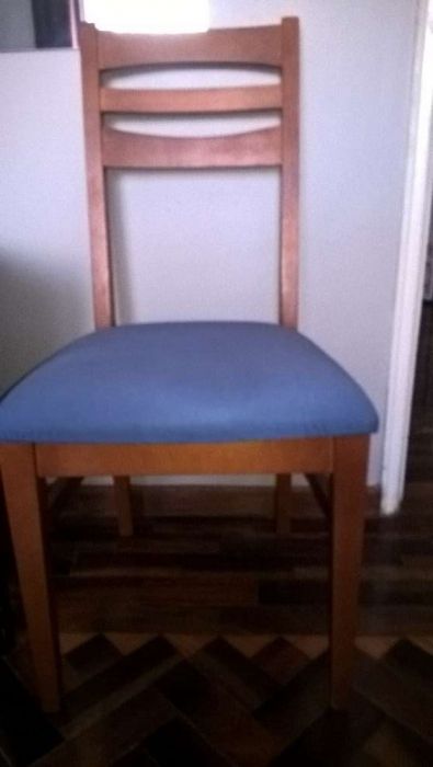 Mesa + 4 Cadeiras (em madeira de cerejeira)