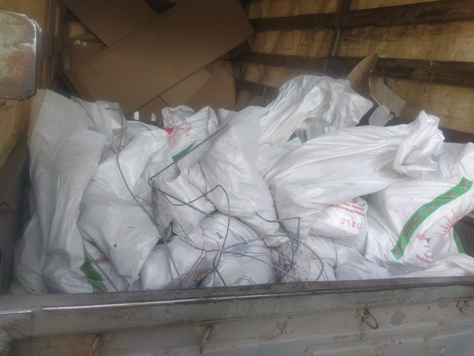 Грузоперевозки грузовые перевозки доставки вывоз хлама мусора грузчики