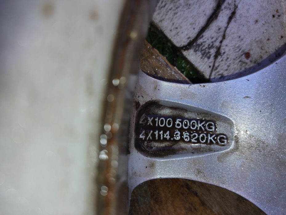 Колеса зимові 195/60 R15 з подвійною розболтовкою 4*100 і 4*114.3