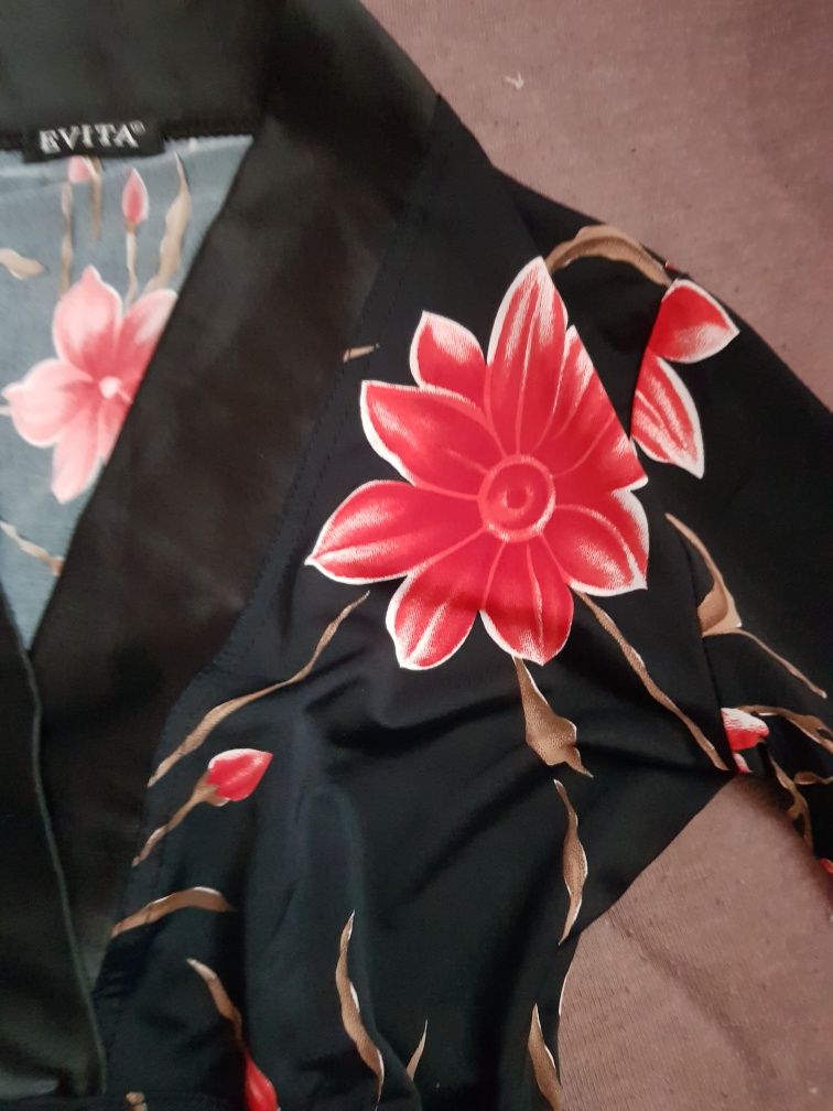 Bluzka w kwiaty styl orientalny