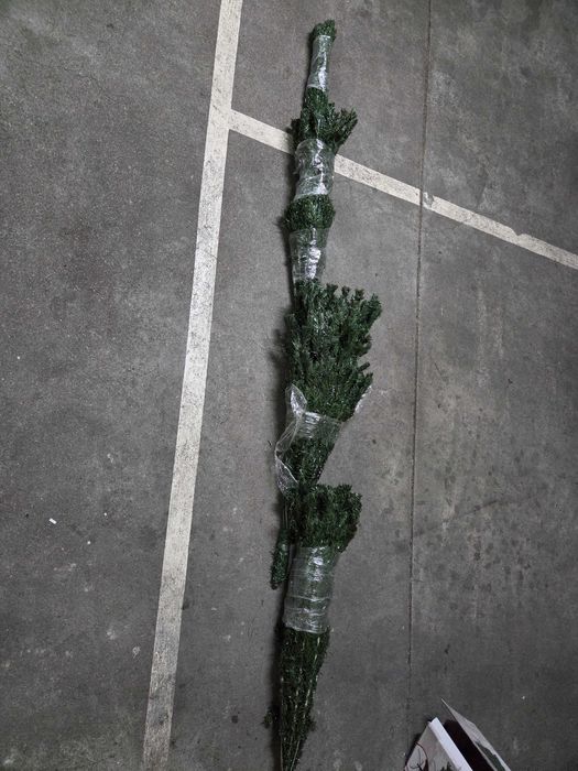 Árvore de natal  com 2,4 alt