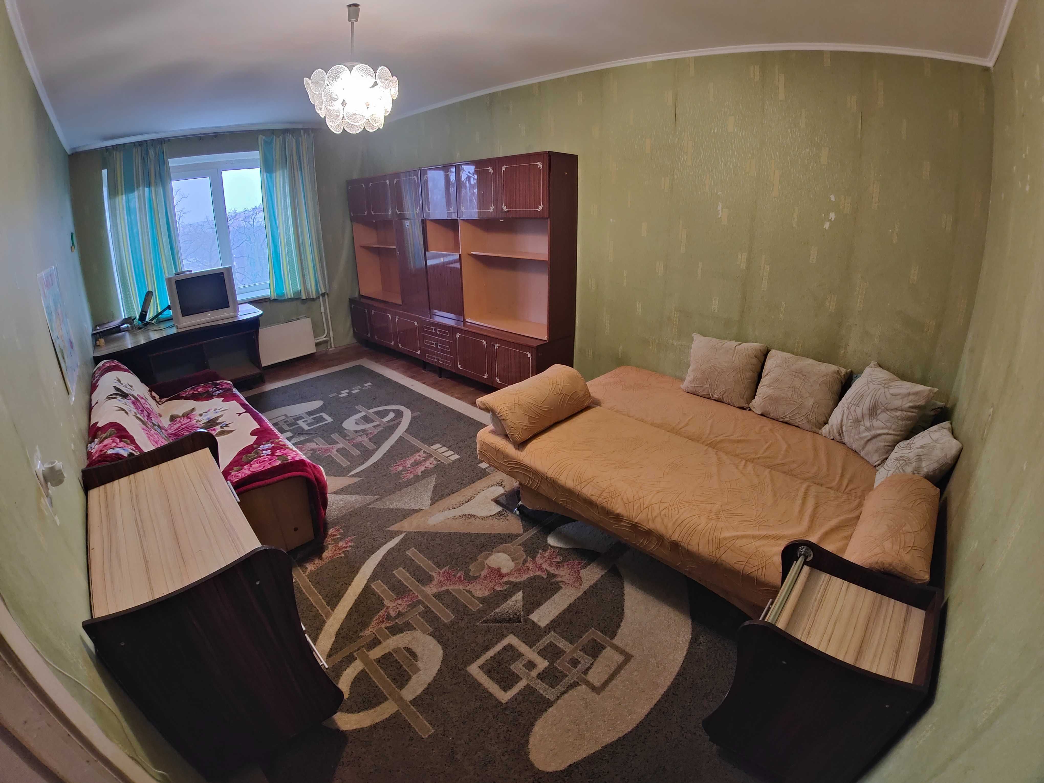 Здається 1-кварт по вул. Р. Скалецкого, в р-ні Св.масиву, читайте опис