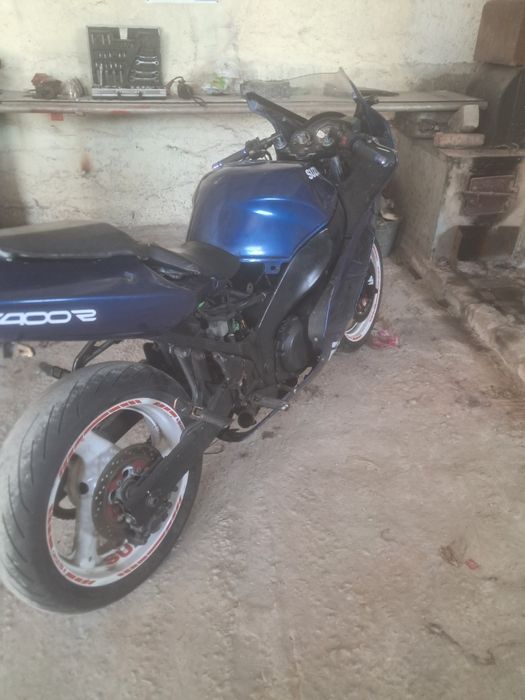 Сузкиgsfr400 1999г