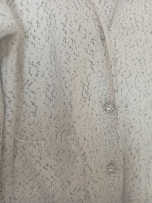 Sweter na guziki