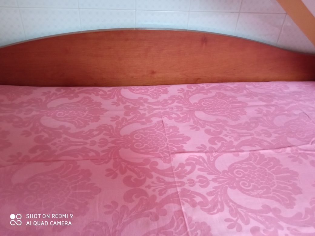 Cama com gavetao