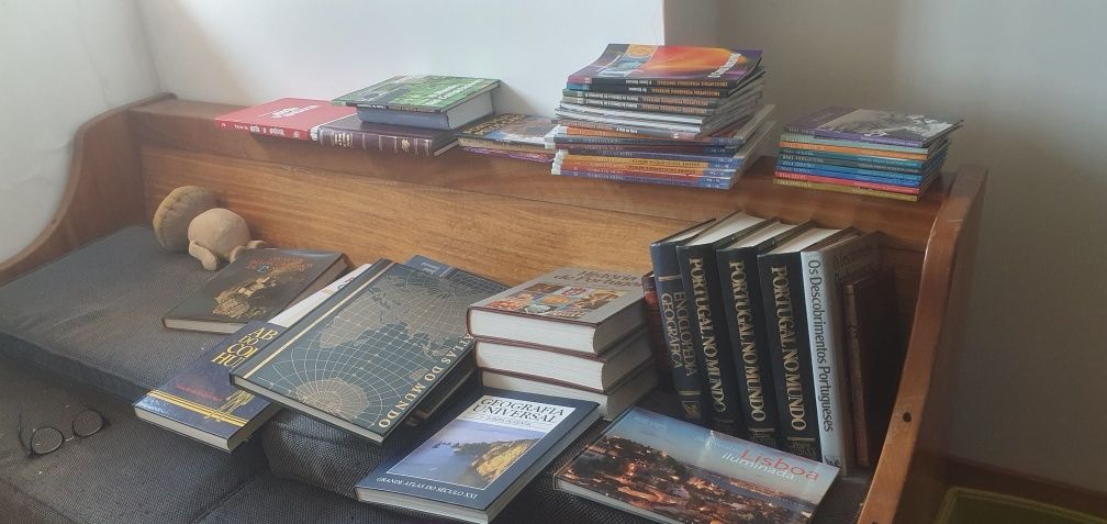 Lote de 50 livros