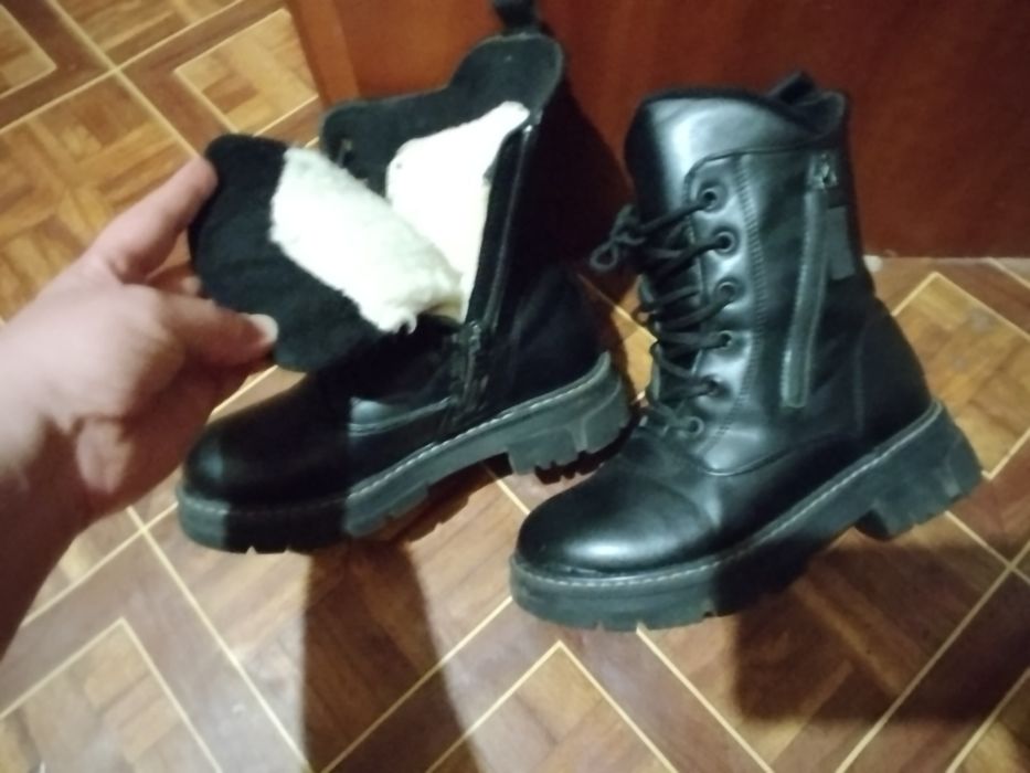 Дитяче взуття для дівчинки 35 розмір