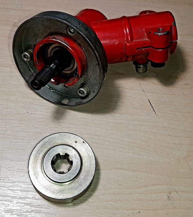 Редуктор для тримера 28 мм 7 шліц